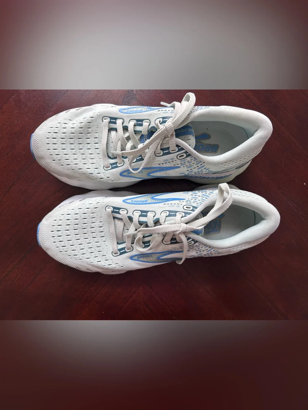 Brooks Women's Glycerin Running Shoes - Light Gray with Blue Accents size 9